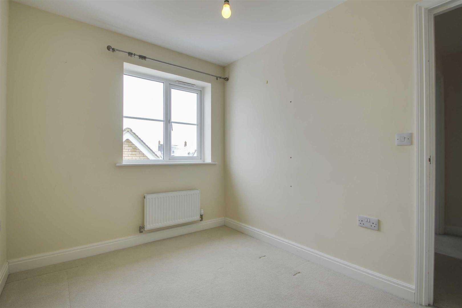 Harlow Crescent, Oxley Park, Milton Keynes
